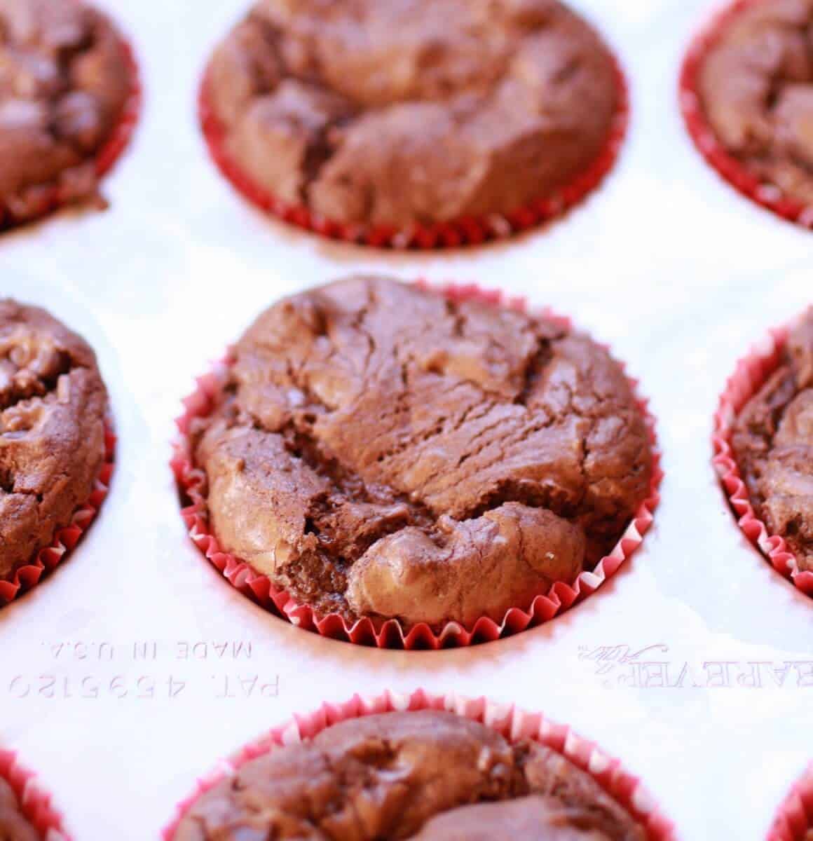 Valentine Brownie Cupcakes with Peanut Butter Frosting - Half ...