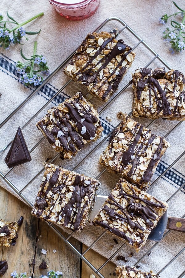 Healthy No-Bake Salted Dark Chocolate Chunk Oatmeal Cookie Bars | halfbakedharvest.com