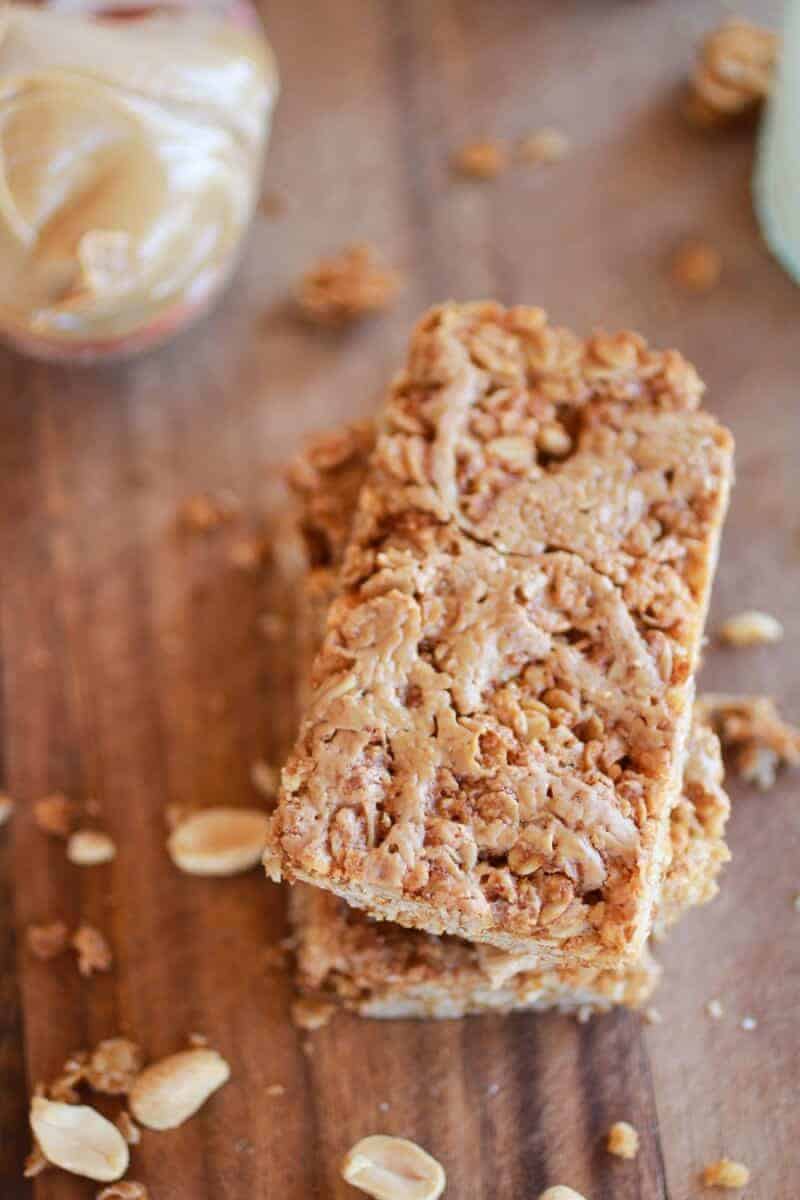 Crunchy Oatmeal Peanut Butter Oats 'n Honey Bars | https://www.halfbakedharvest.com/