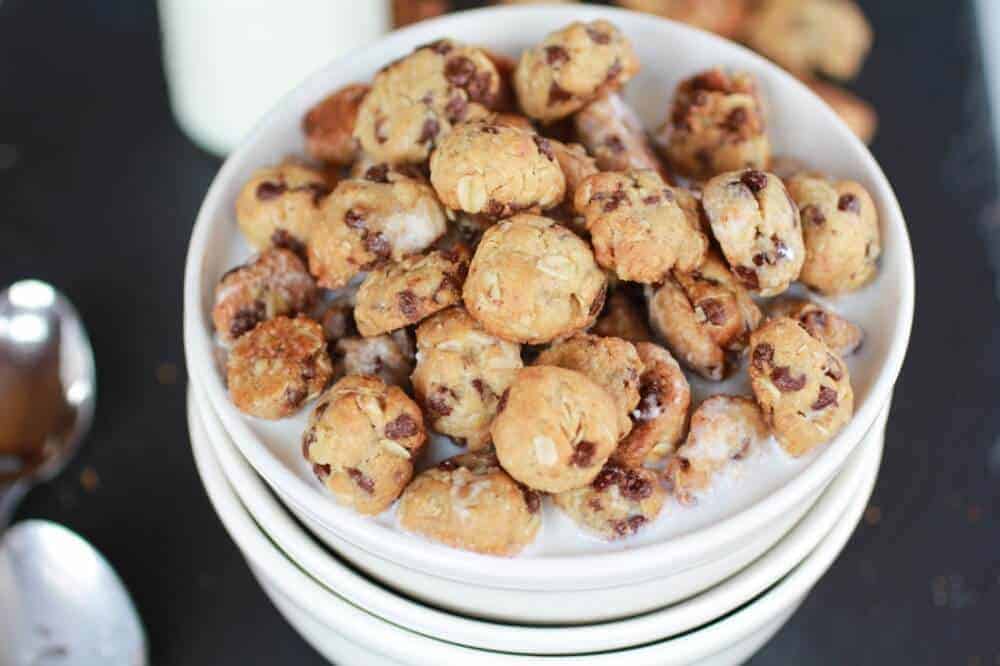 oatmeal chocolate chip cookie cereal, see more at http://homemaderecipes.com/healthy/healthy-oatmeal-chocolate-chip-cookies