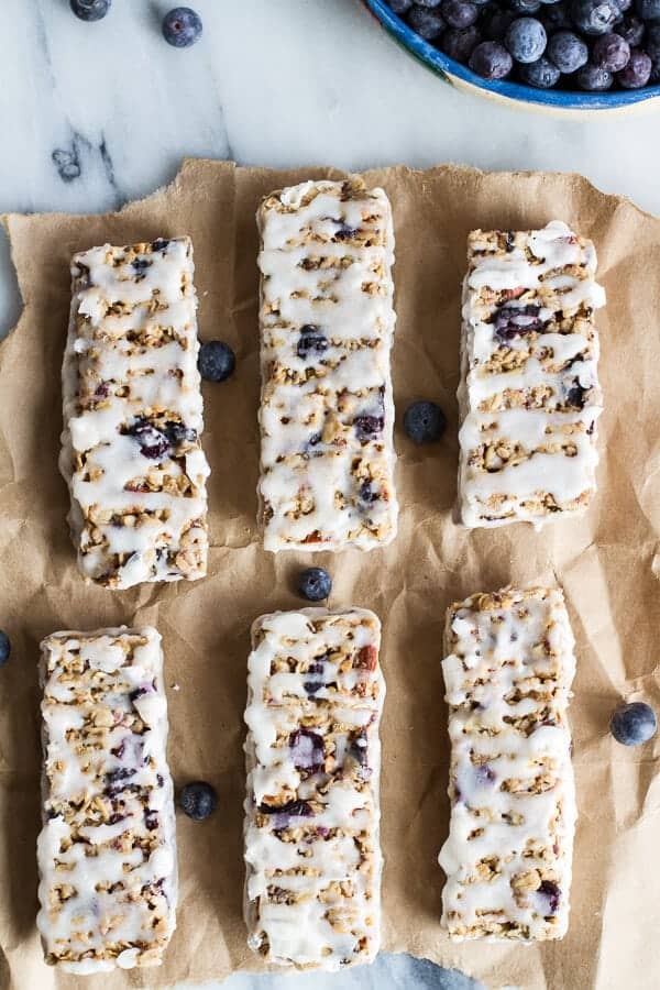 Blueberry Vanilla Greek Yogurt Granola Bars