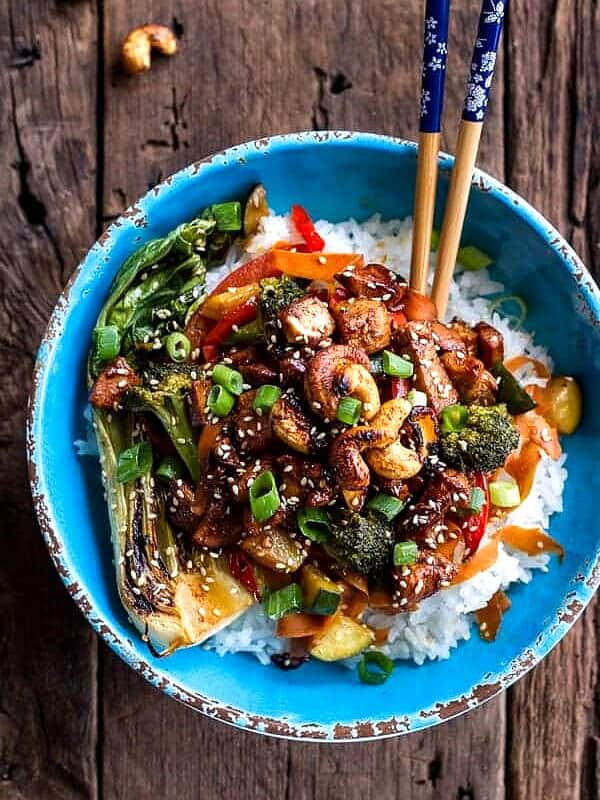 Quick Honey Ginger Pineapple and Summer Veggie Chicken Stir Fry with Toasted Cashews | halfbakedhavrest.com @hbharvest