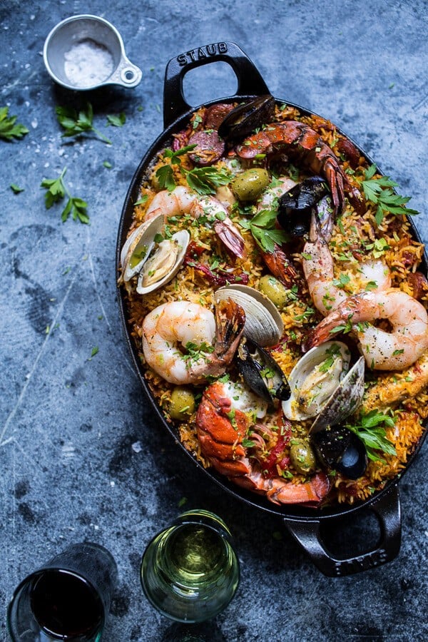 rook bereiden Toezicht houden Skillet Grilled Seafood and Chorizo Paella | HBH