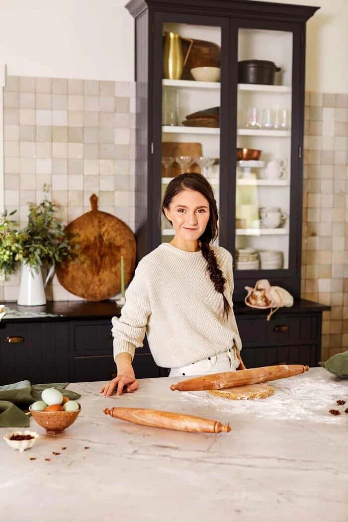 Sweet Home Bakery Baking Homemade Fresh Bread Kitchen Linen Set - Includes  1 Kitchen Towel, 1 Pot Holder, and 1 Oven Mitt