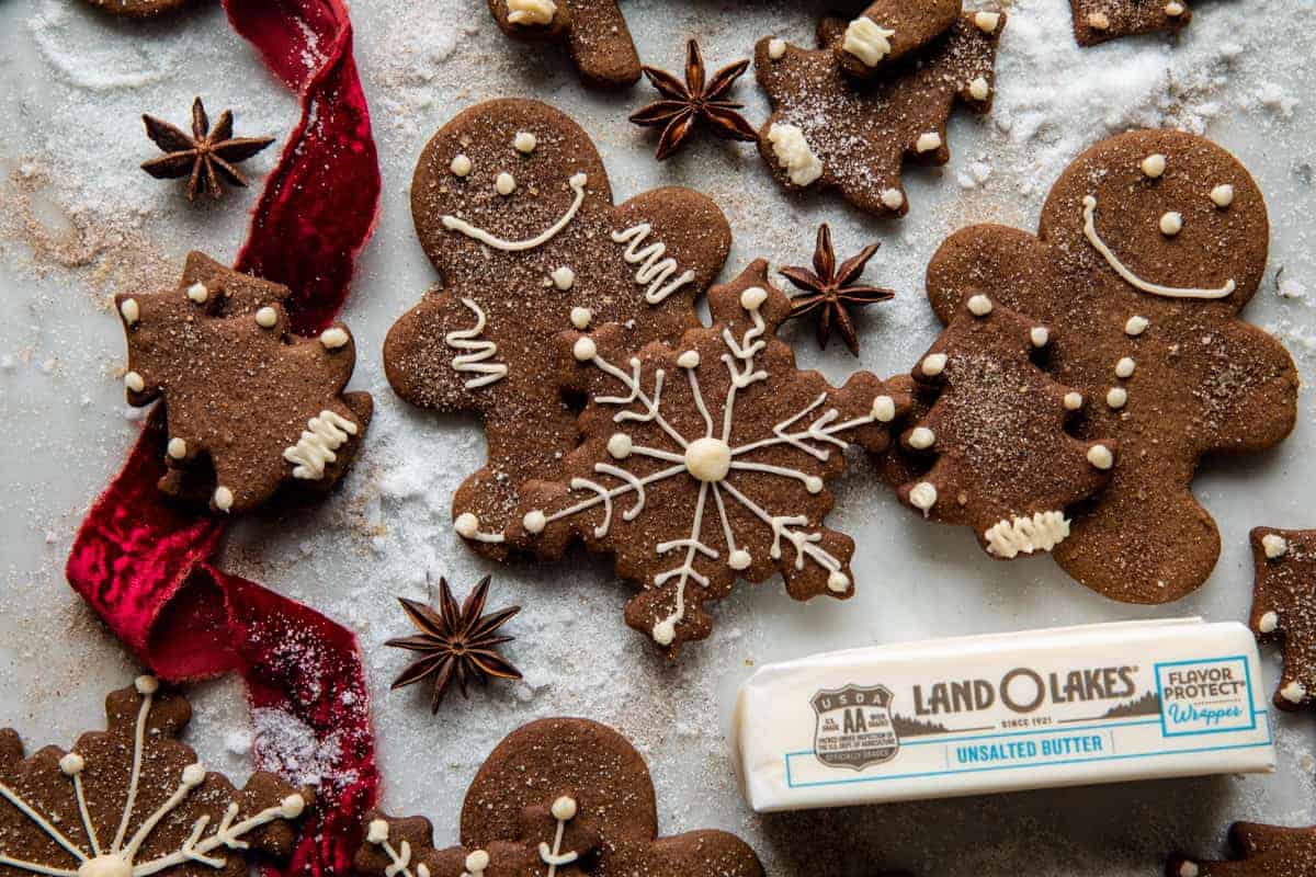 Chai Gingerbread Cookies. - Half Baked Harvest