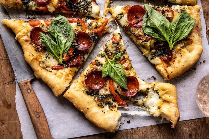 Pesto Pizza met Feta Gevulde Korst |  halfbakedharvest.com