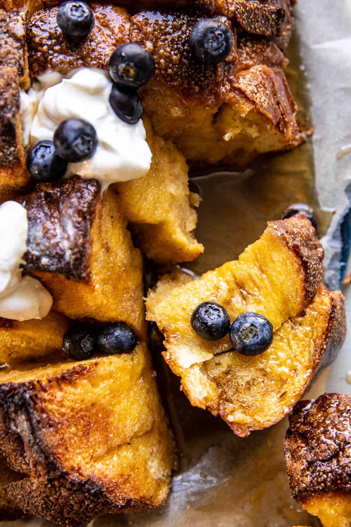 Smontare il French Toast Cuocere |  halfbakedharvest.com 