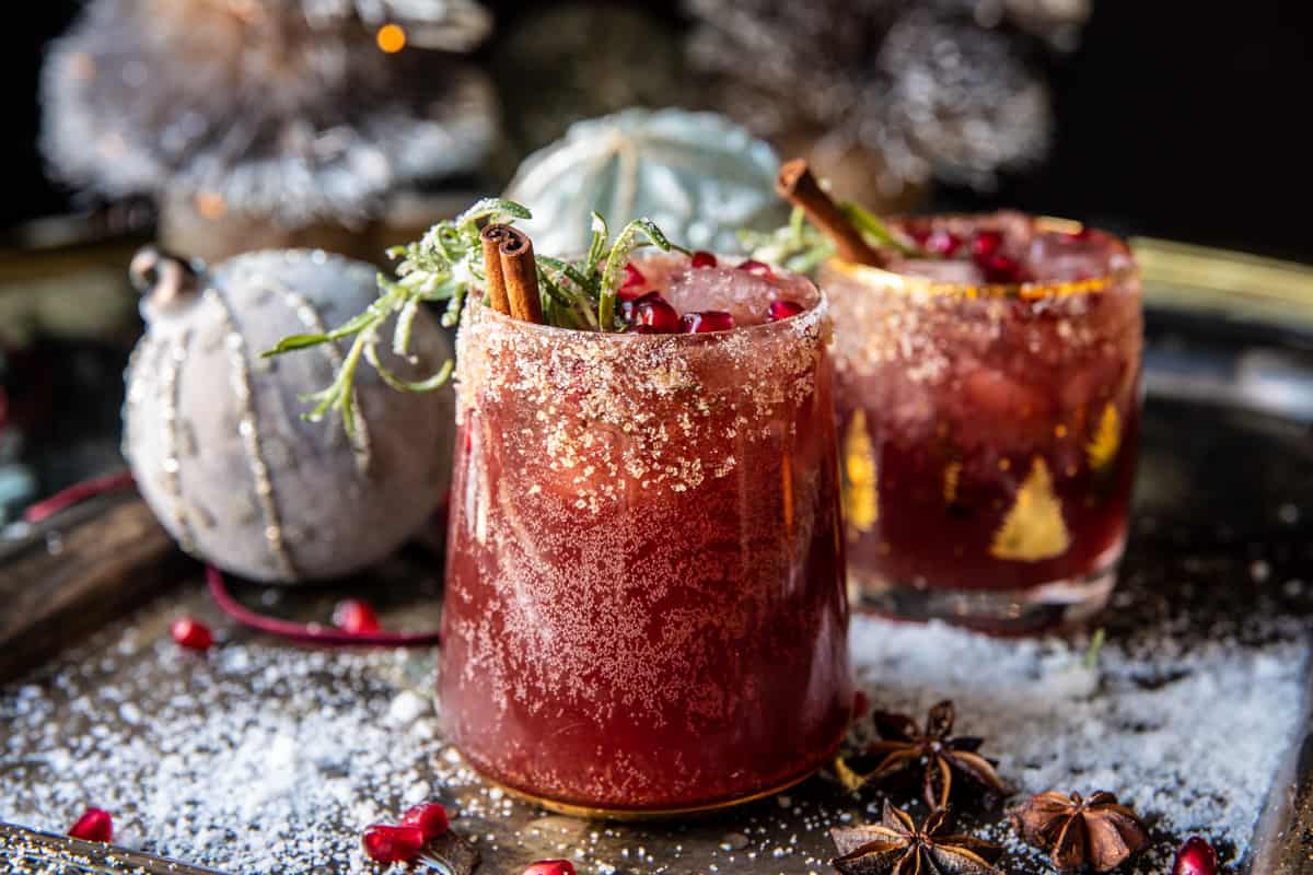 Whooville’s Spiced Up Christmas Margarita (with mocktail) | haldbakedharvest.com