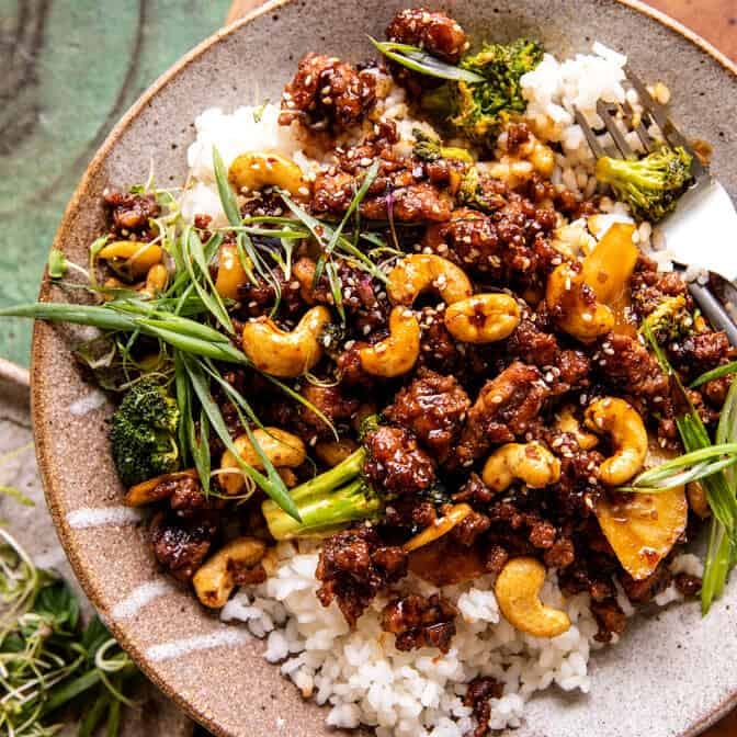 20 Minute Garlic Butter Cashew Chicken | halfbakedharvest.com
