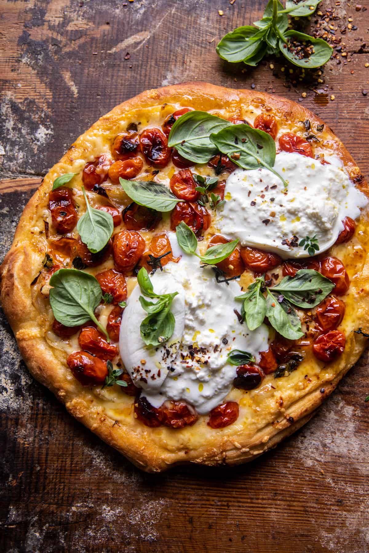 Pizza Met Kruiden Geroosterde Kersentomaat |  halfbakedharvest.com
