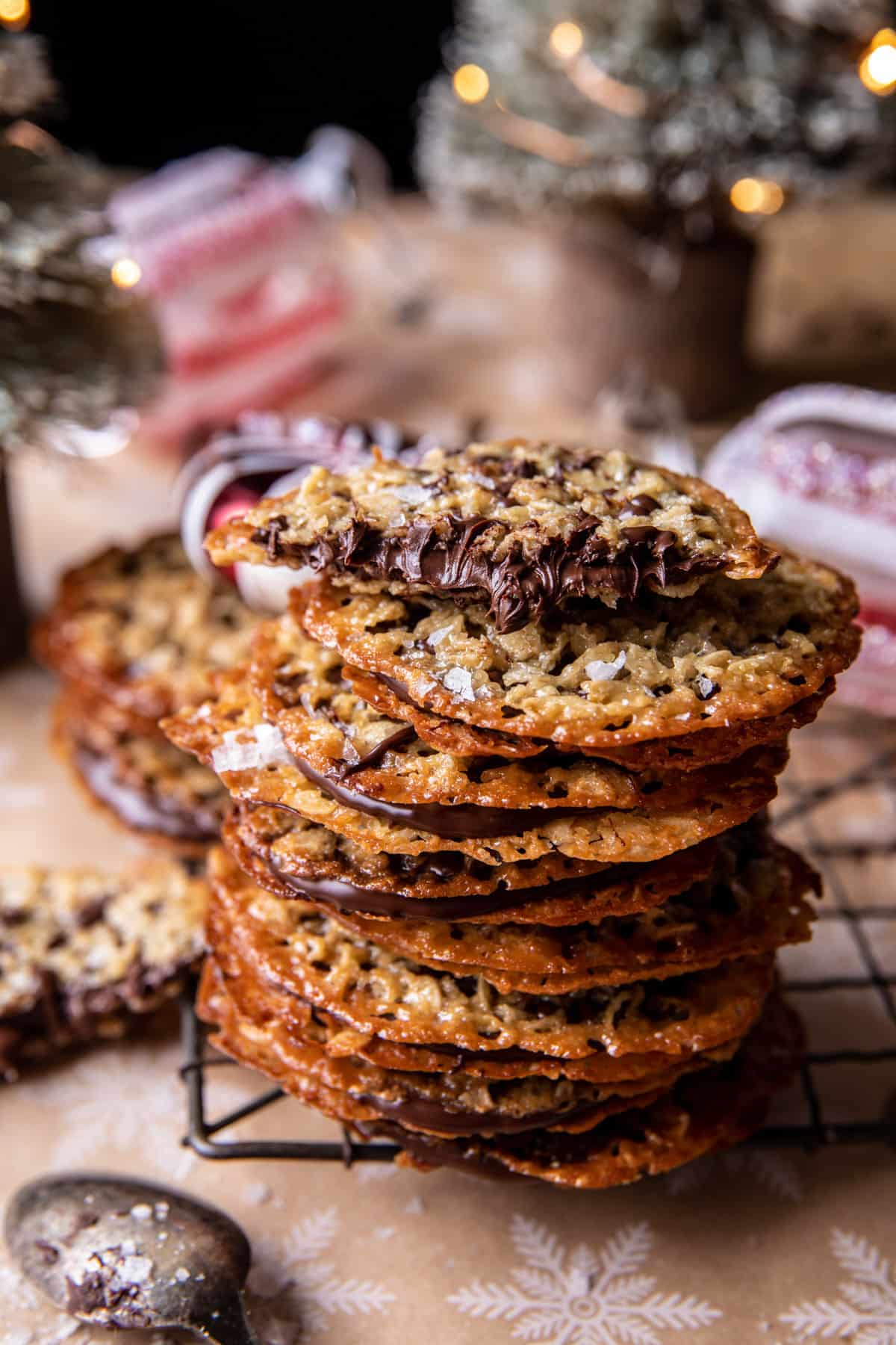 Easy Chocolate Oatmeal Lace Cookies | halfbakedharves.com