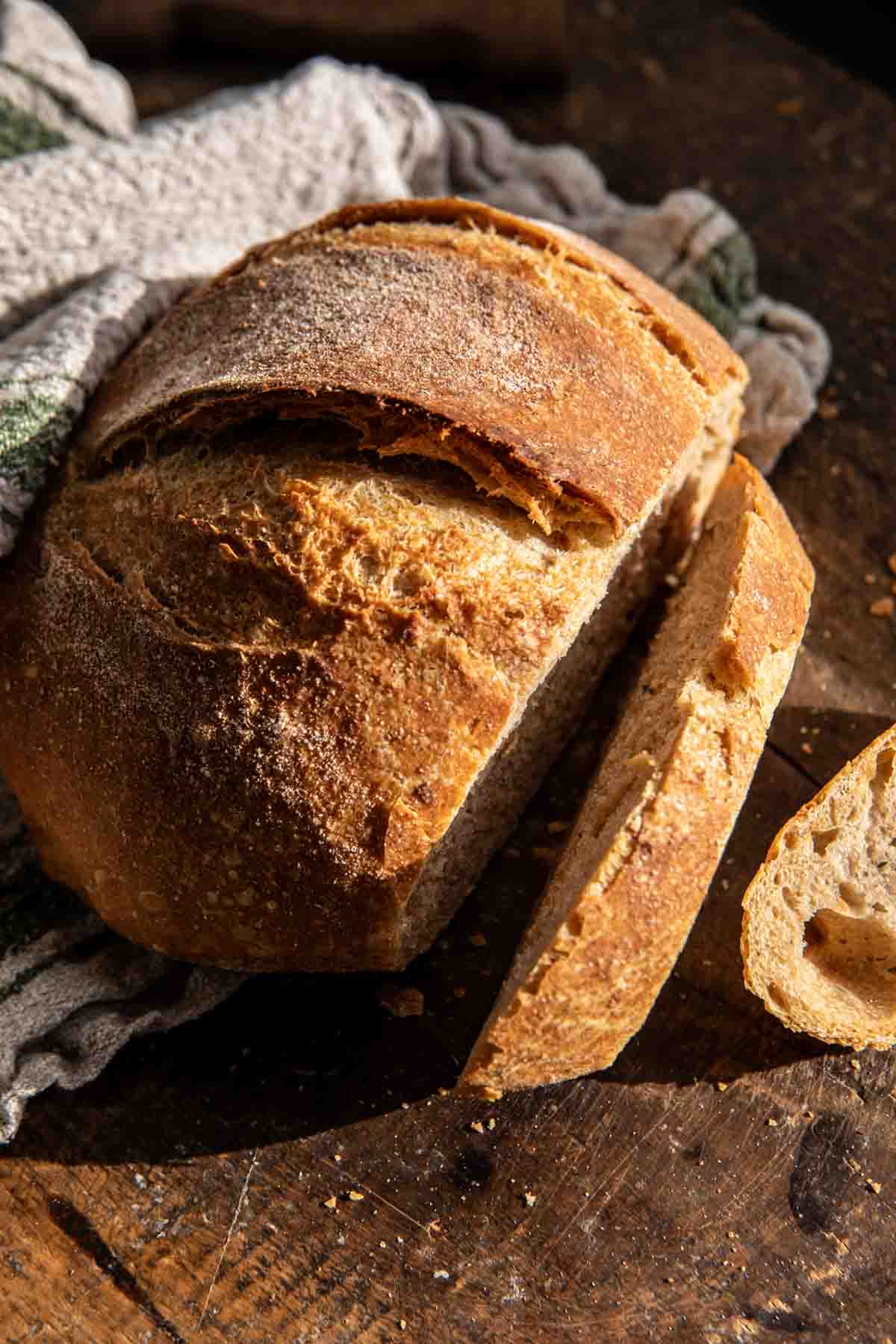 The Best (easiest) No Knead Bread | halfbakedharvest.com