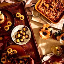 Cinnamon Spice Apple Cobbler Cake | halfbakedharvest.com