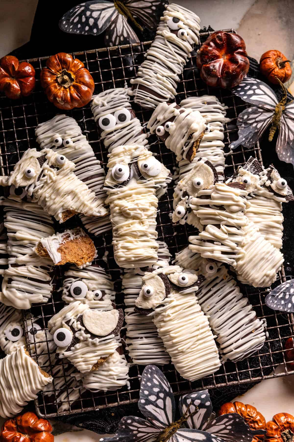Easy Mummy Cookies | halfbakedharvest.com