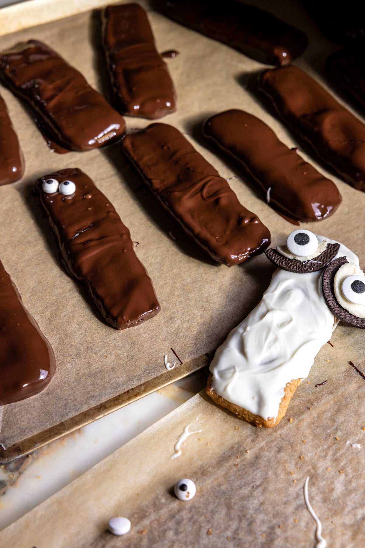 Easy Mummy Cookies | halfbakedharvest.com