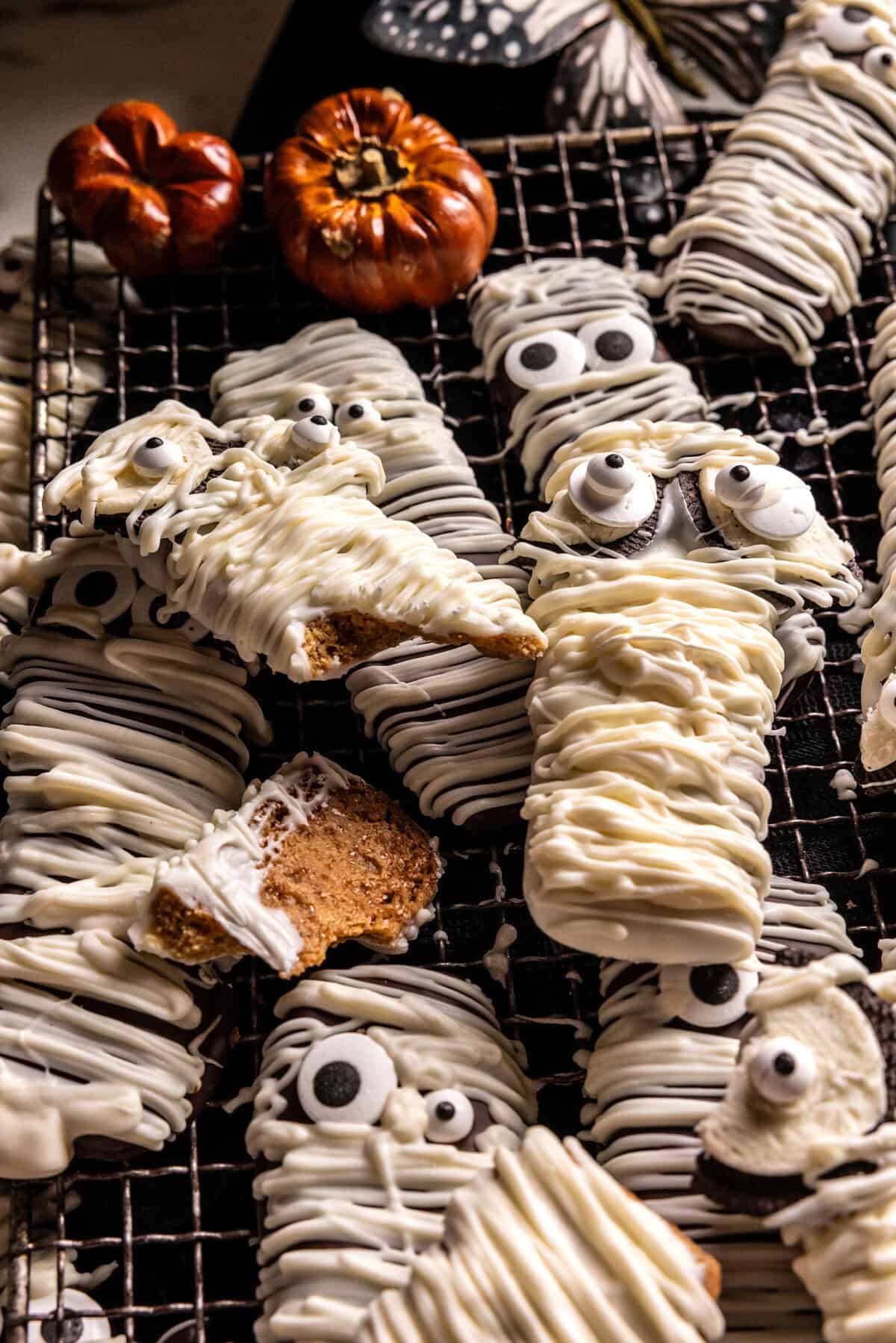Easy Mummy Cookies | halfbakedharvest.com