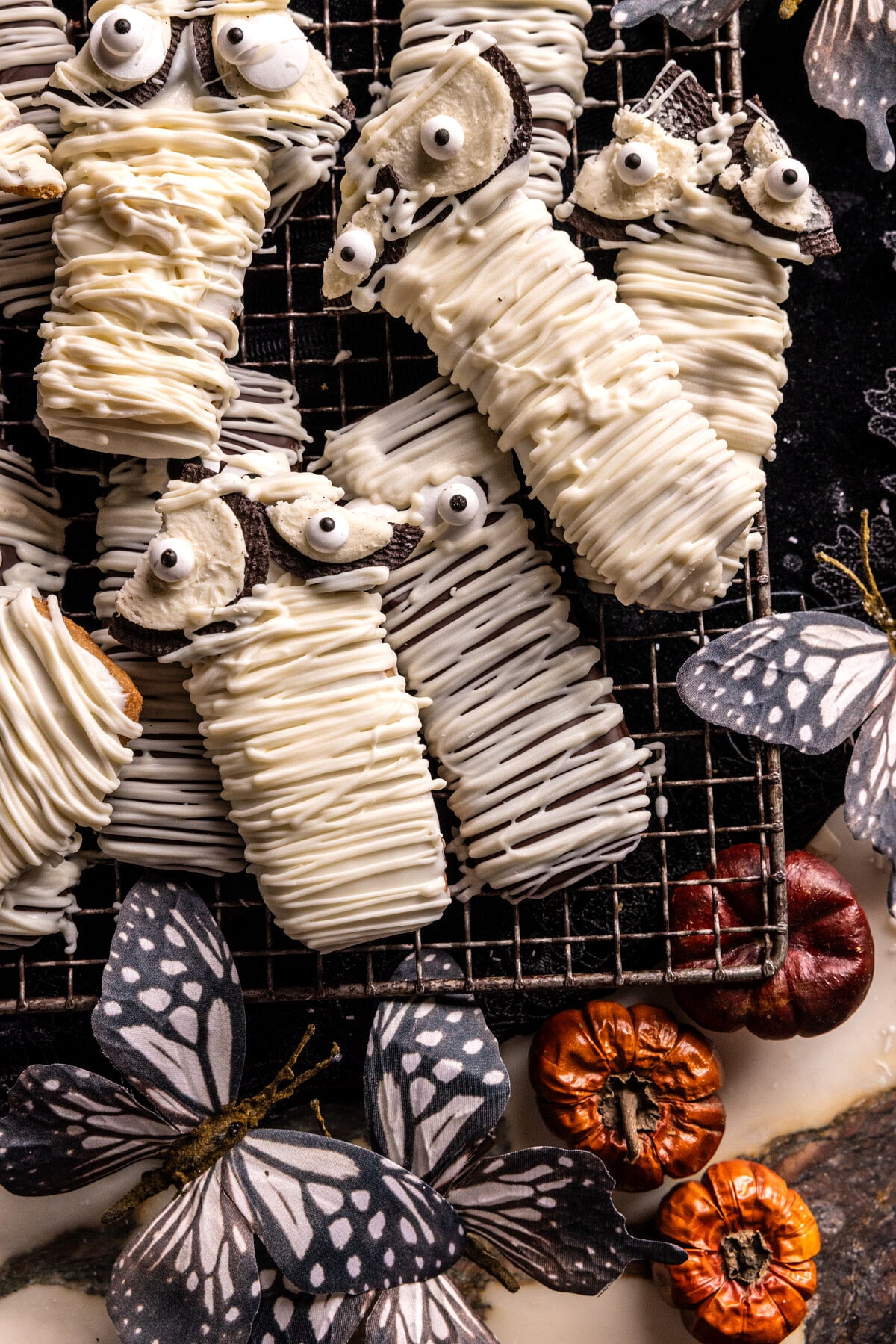 Easy Mummy Cookies | halfbakedharvest.com